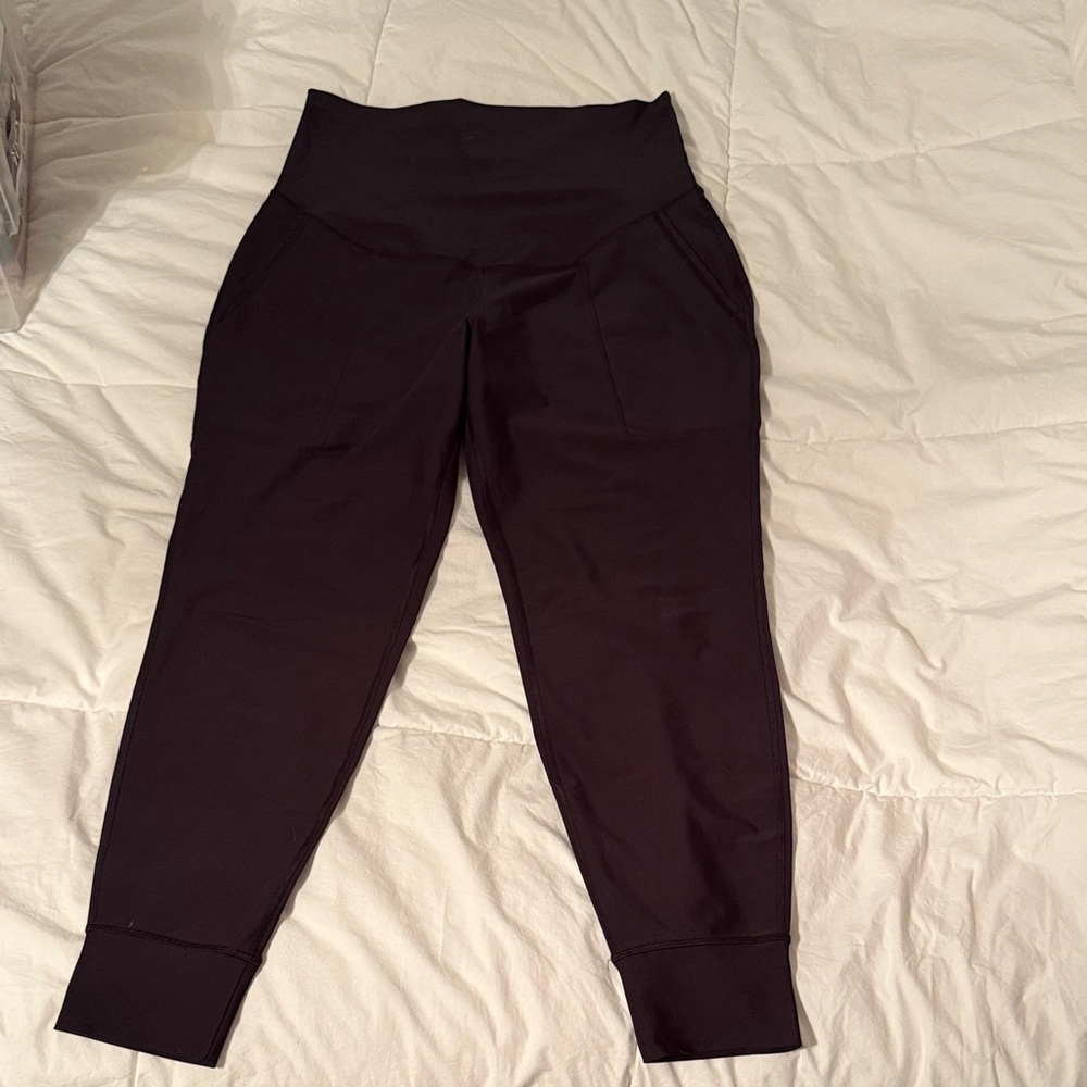 Old Navy Maternity Active Powersoft Joggers in Black